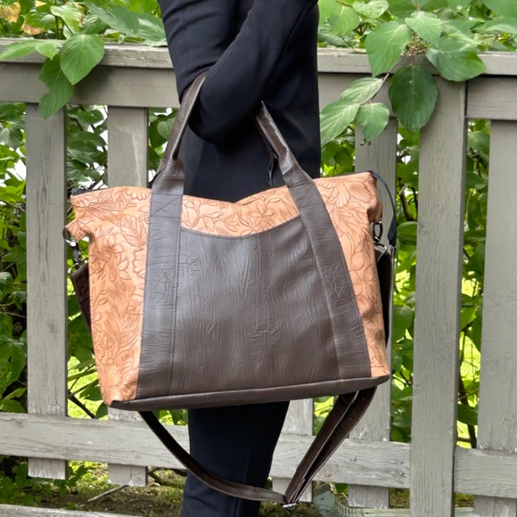 Faux Leather Tote Bag - Picture 2 of 8